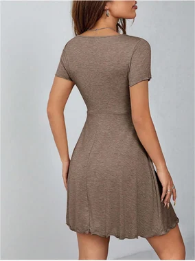 Summer Casual Short Sleeve Drawstring Front Tshirt Dress in Khaki