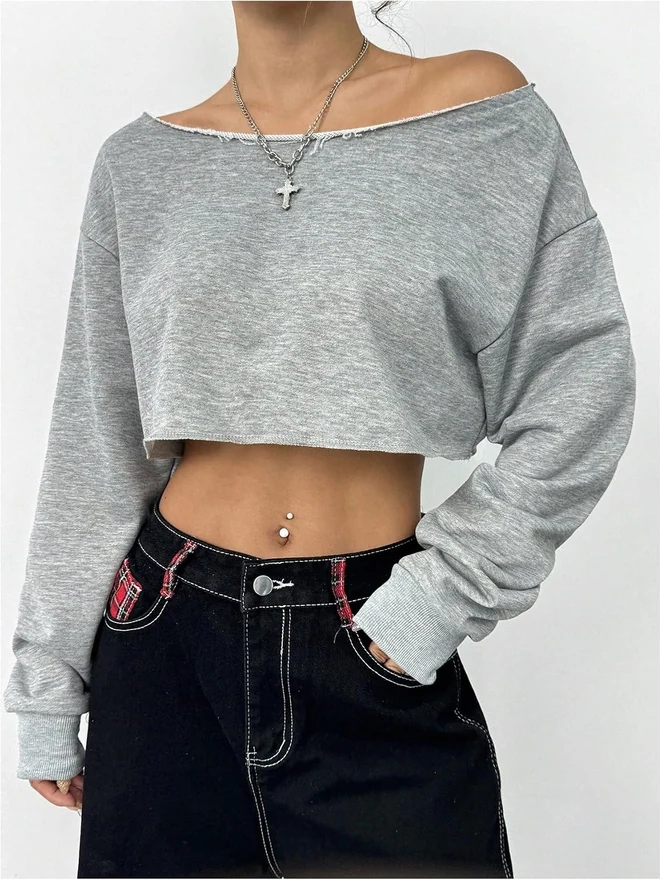 Off The Shoulder Top Y2K Crop Top Cropped Sweatshirt Grey by OYOANGLE, photograph 4 of 4