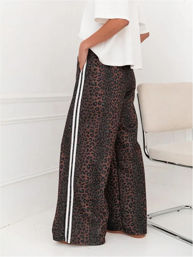 Y2k Leopard Wide Leg Track Pants Elastic Waist Side Striped by OYOANGLE, photograph 2 of 3