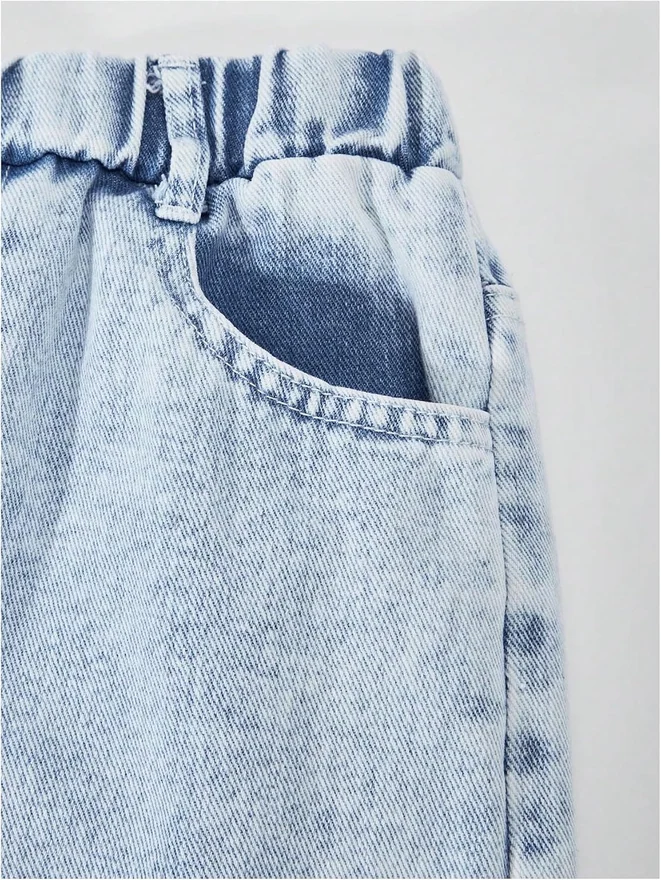 Girl's Cute Outifts Y2K 2 Pieces Graphi Tops and Jeans Clothes by OYOANGLE, photograph 4 of 4