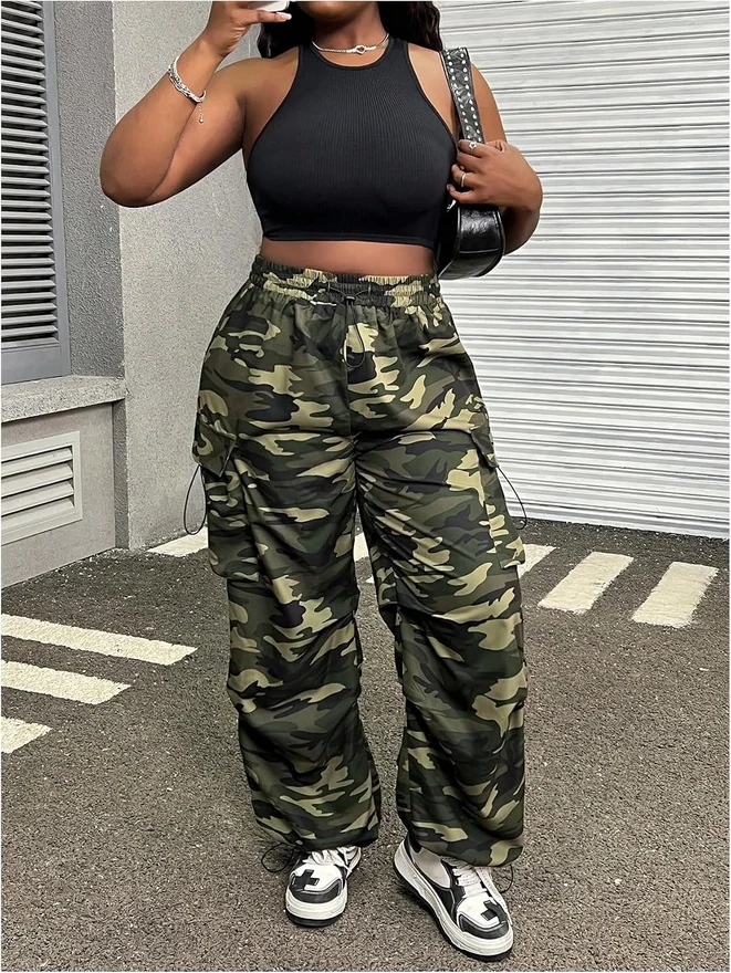 Plus Size Camo Cargo Pants Elastic Waist Wide Leg Trousers by OYOANGLE, photograph 4 of 4