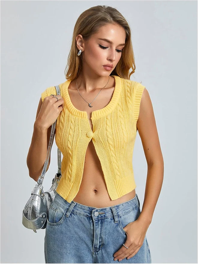 Sweater Vest Button Split Hem Cable Knit Sleeveless Crop by OYOANGLE, photograph 4 of 4