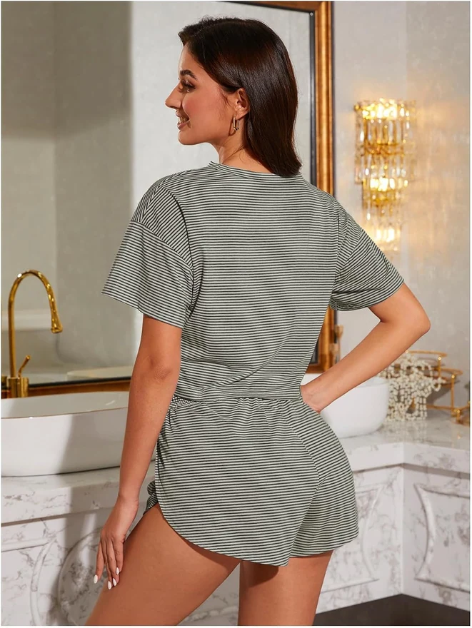 Pajamas for Women Set Cute Pjs Top and Split Shorts Lounge Sets by OYOANGLE, photograph 2 of 4